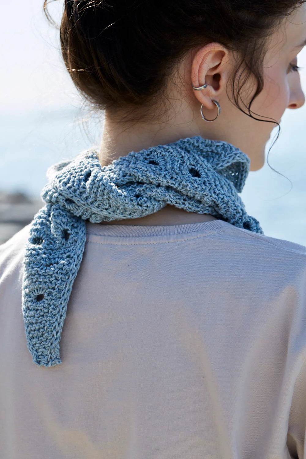 Hollo Bandana Kit by Urth Yarns