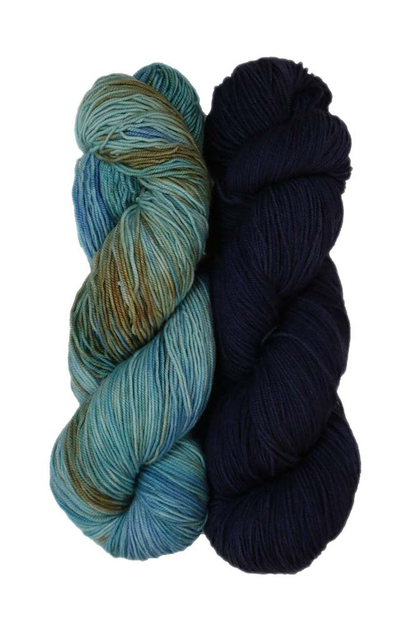 Wonderland Yarns Diminishing Colors Cowl Kit – The Blue Ewe