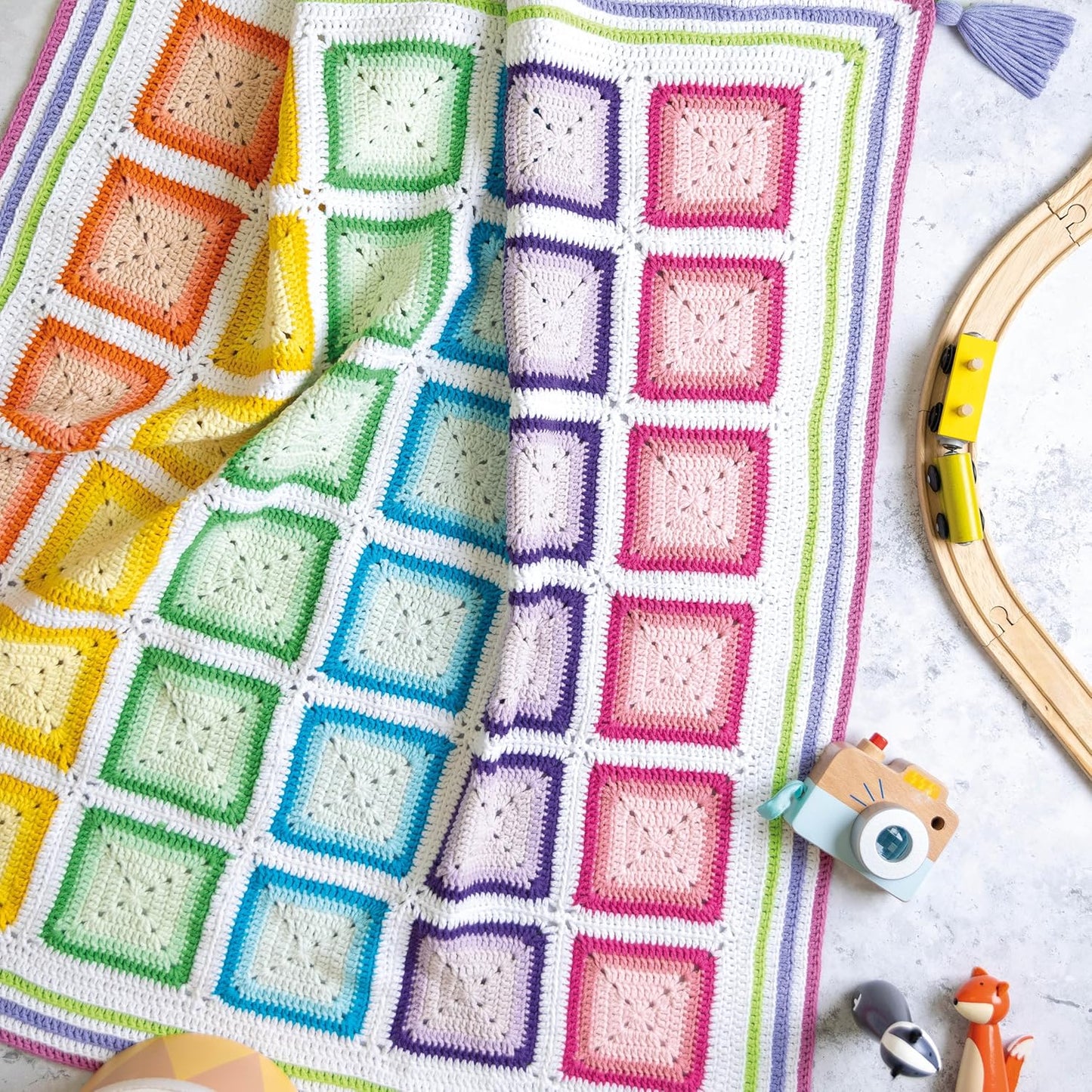 The Granny Square Crochet Bible: Everything you need to know about how to crochet granny squares by Lynne Rowe