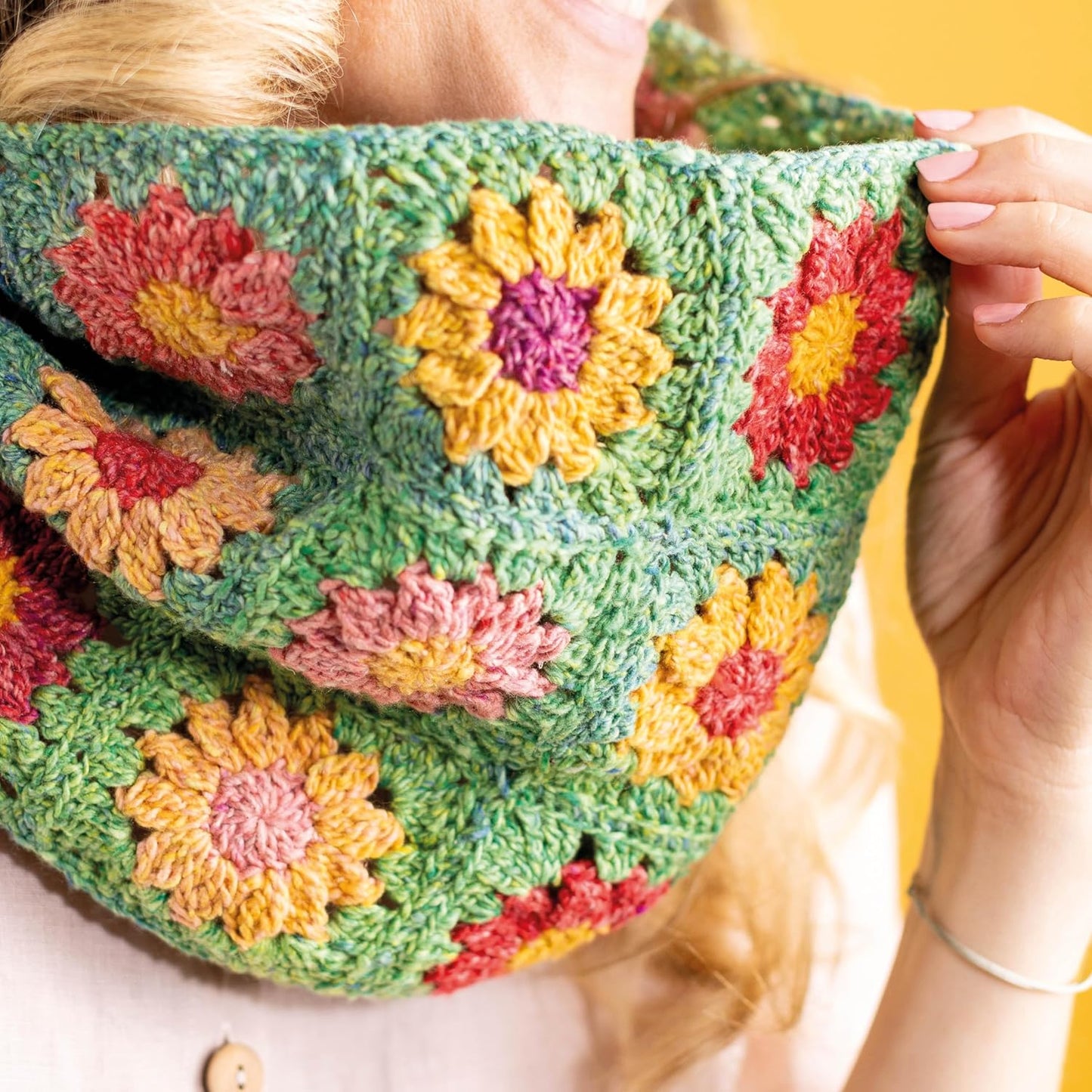 The Granny Square Crochet Bible: Everything you need to know about how to crochet granny squares by Lynne Rowe