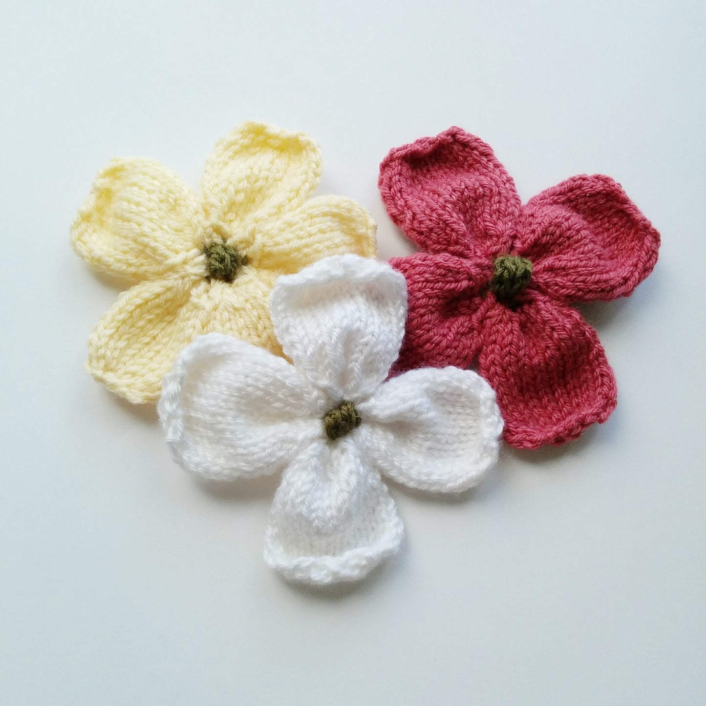Class: Knitted Dogwood Blossoms