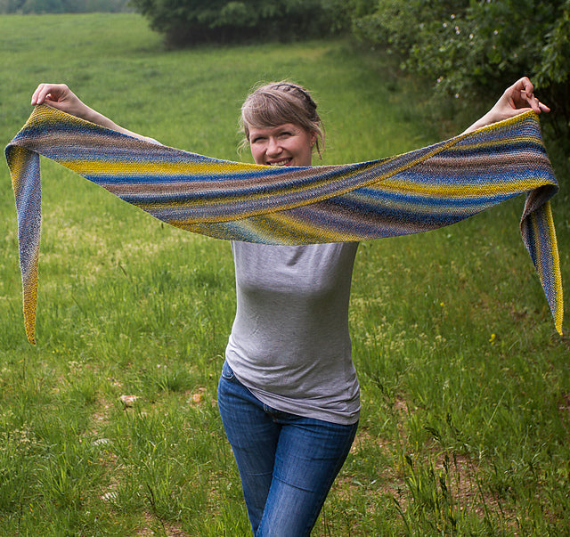 Easy Shawl - HABFC