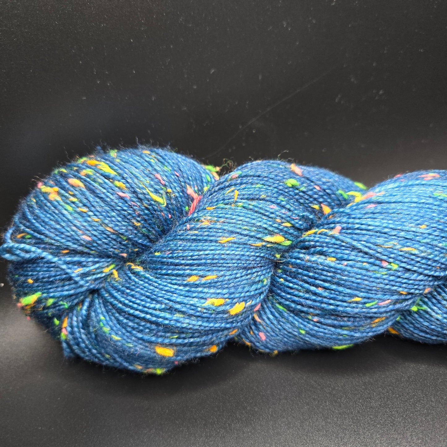 Firefly Neon Tweed from Muse2320